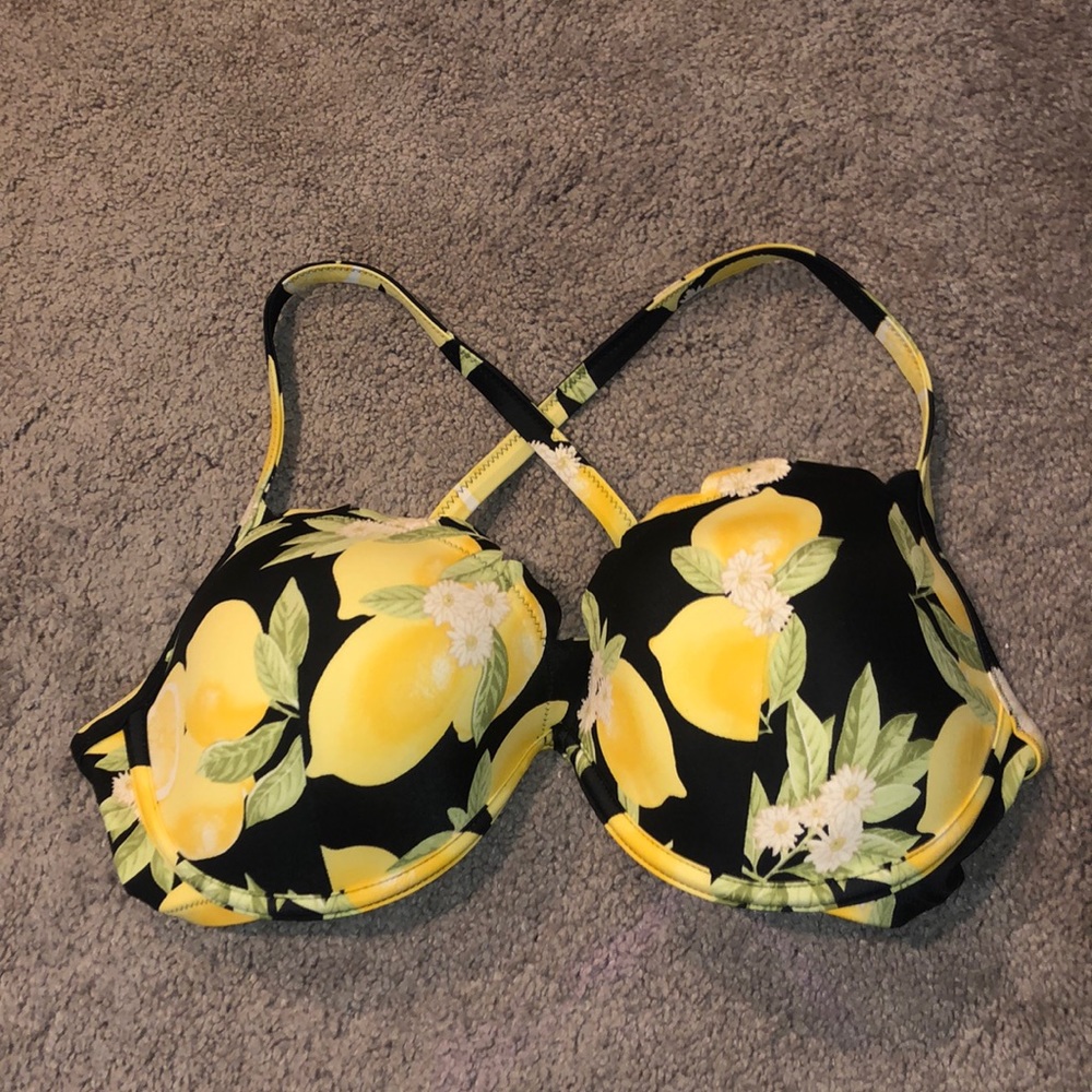 lemon bikini top!!